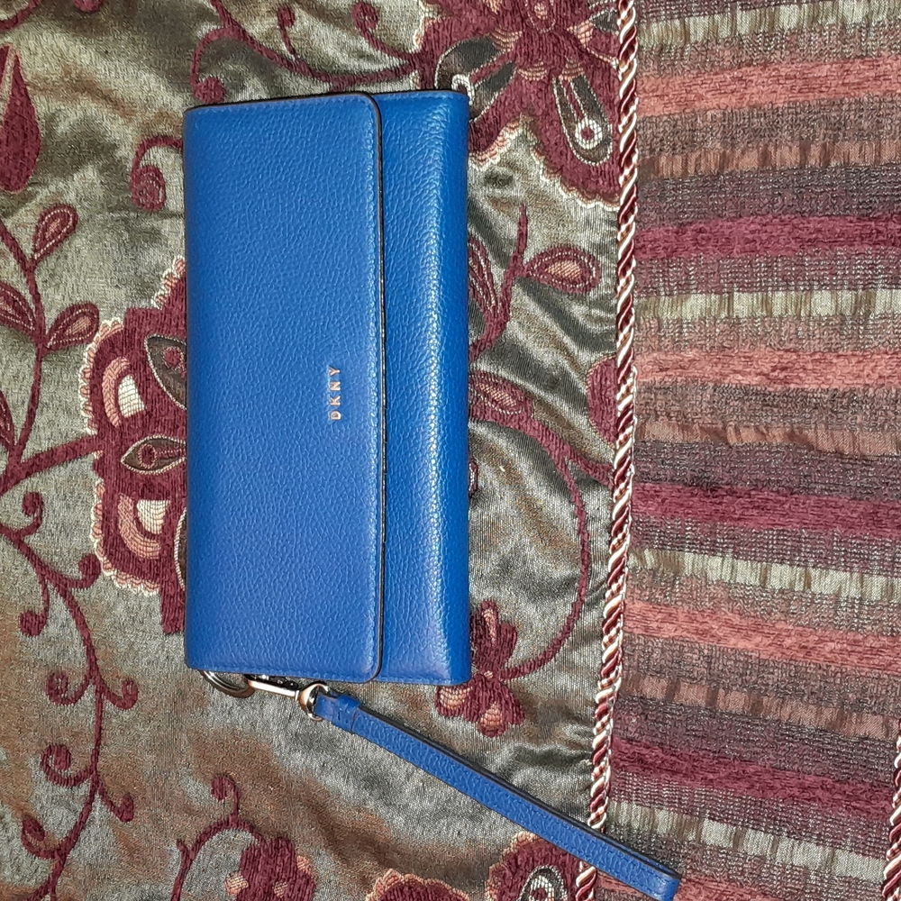 🌺DKNY BLUE Wallet